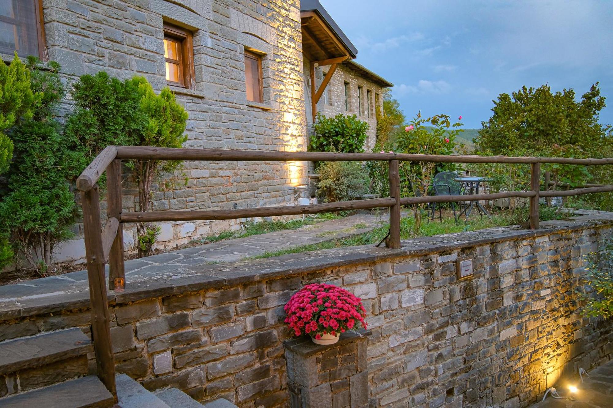 Kipi Mountain Resort Exterior photo