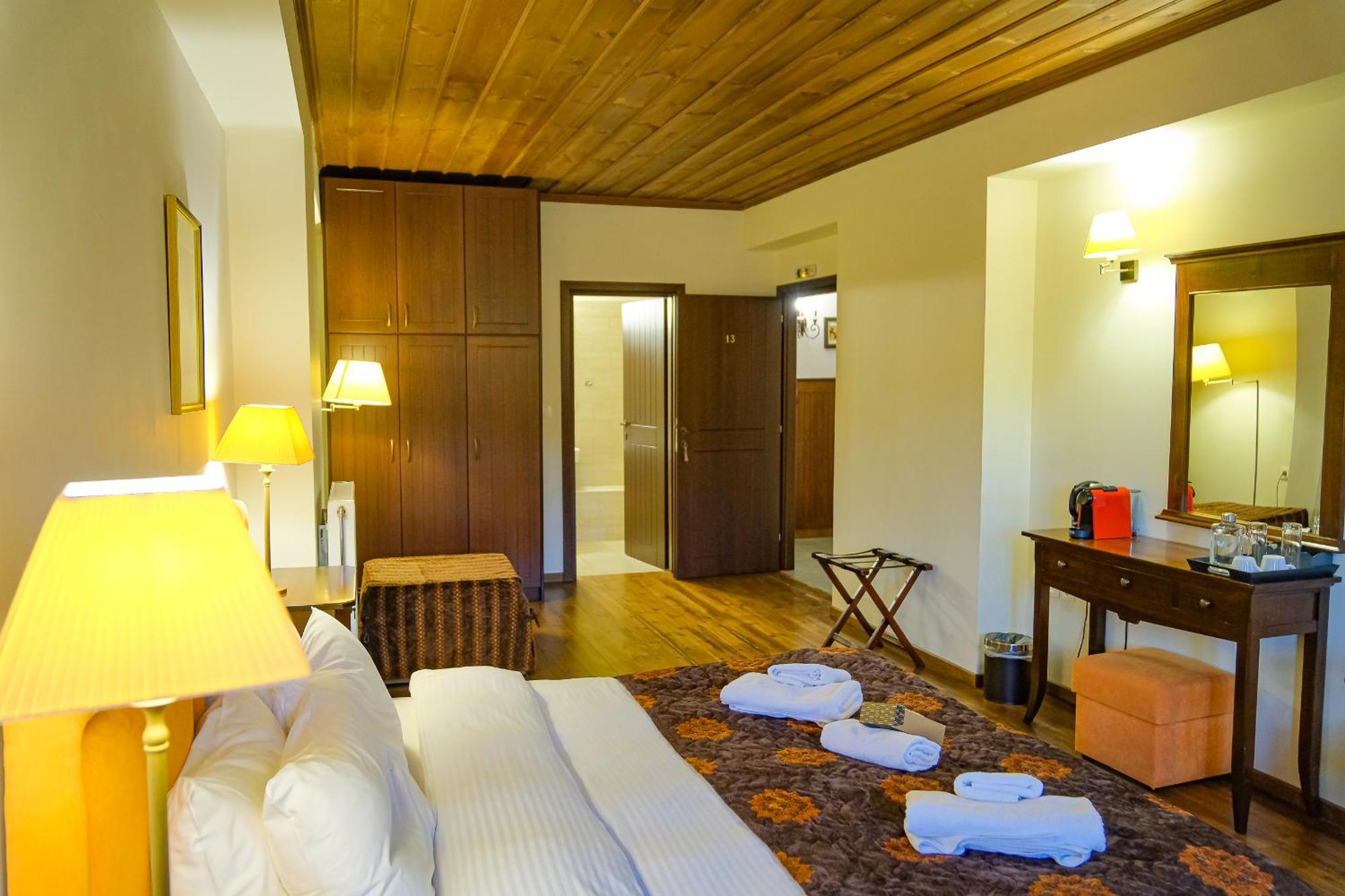 Kipi Mountain Resort Exterior photo