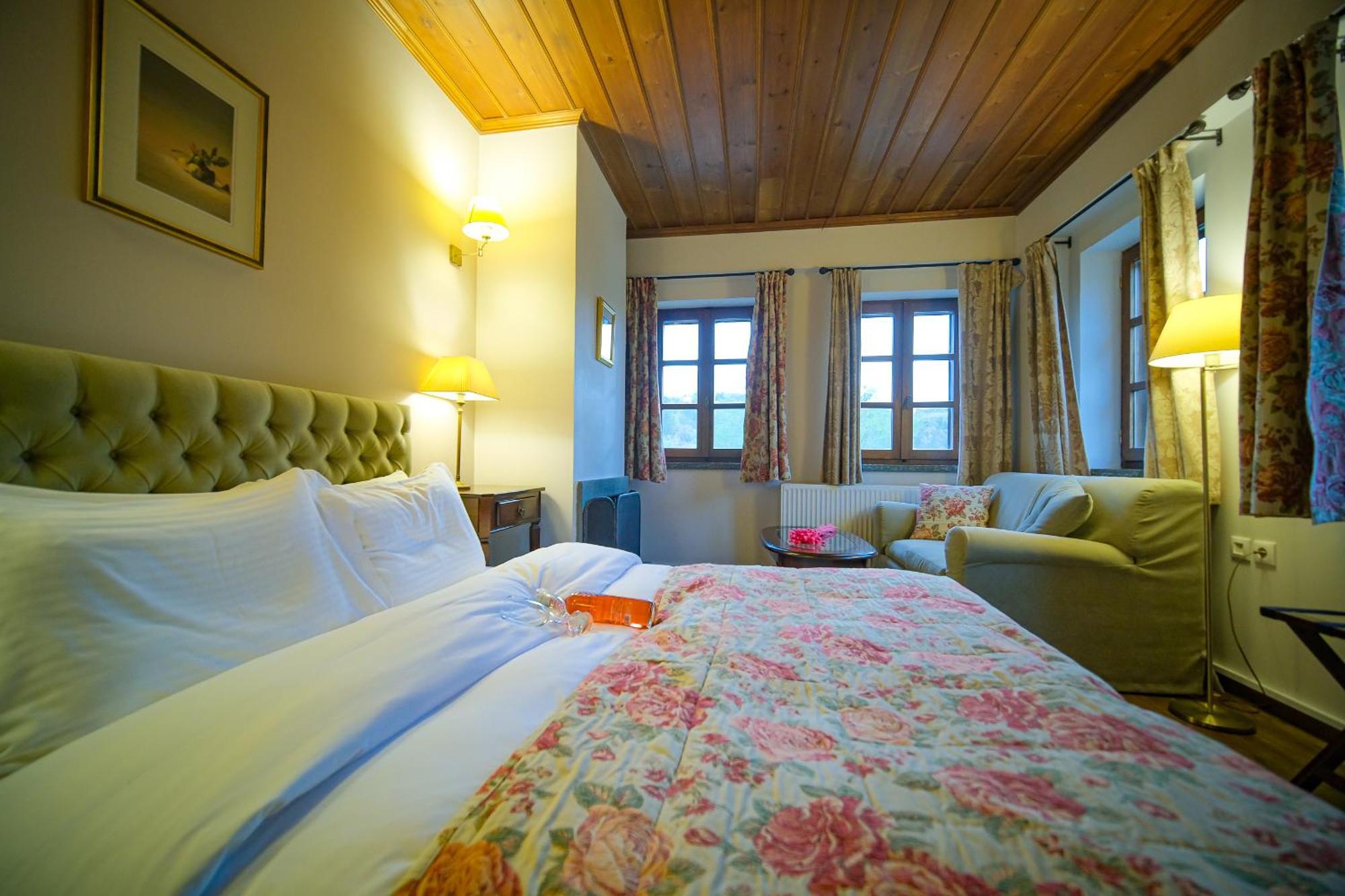 Kipi Mountain Resort Exterior photo